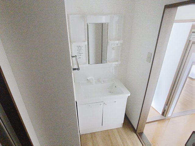 洗面設備　現況が相違する場合は現況を優先致します。2025年11月撮影