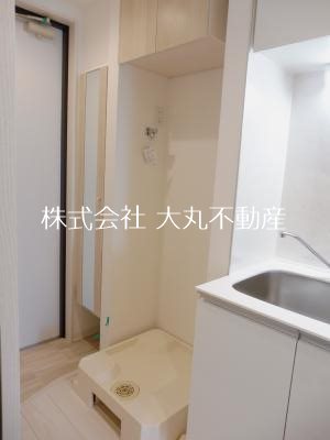 その他　室内洗濯機置場、上部吊戸棚あり