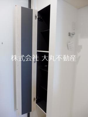 収納　姿見付きシューズボックス