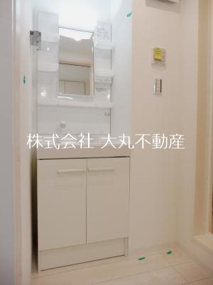 洗面設備　シャワードレッサー