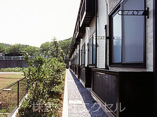 バルコニー　南東向きで日当たりも良好。