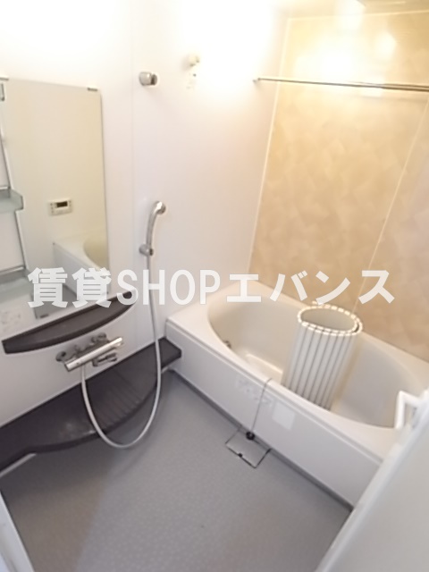 バス・シャワールーム　お風呂で日々の疲れを落としましょう