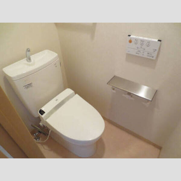 トイレ　落ち着いたトイレです