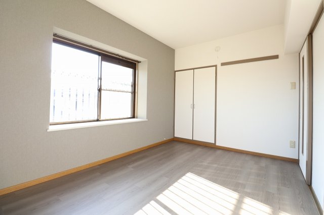 その他部屋・スペース　寝室、子供部屋に使えます！バルコニー付き