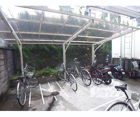 ヒューマンハイツ御室の外観写真