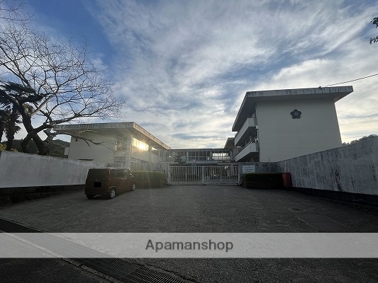 小学校　たつの市立小学校神部小学校（小学校）まで3673m