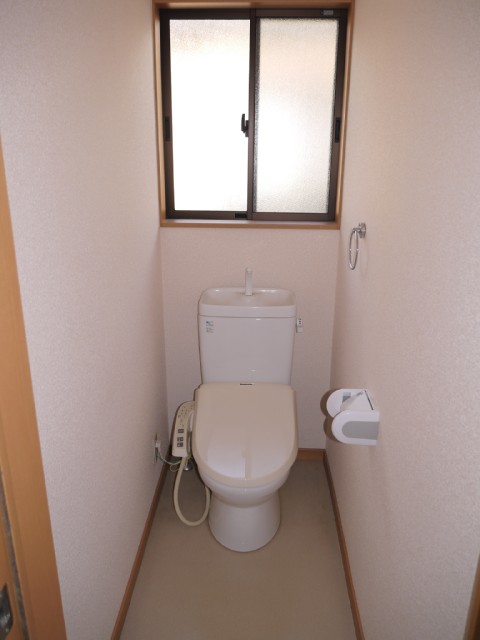 トイレ　窓付きトイレ☆