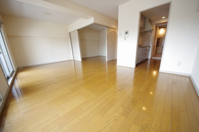 居室・リビング　リビング（類似室内）