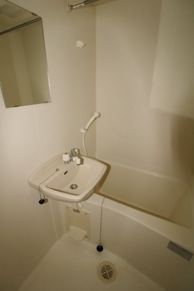 バス・シャワールーム　バス