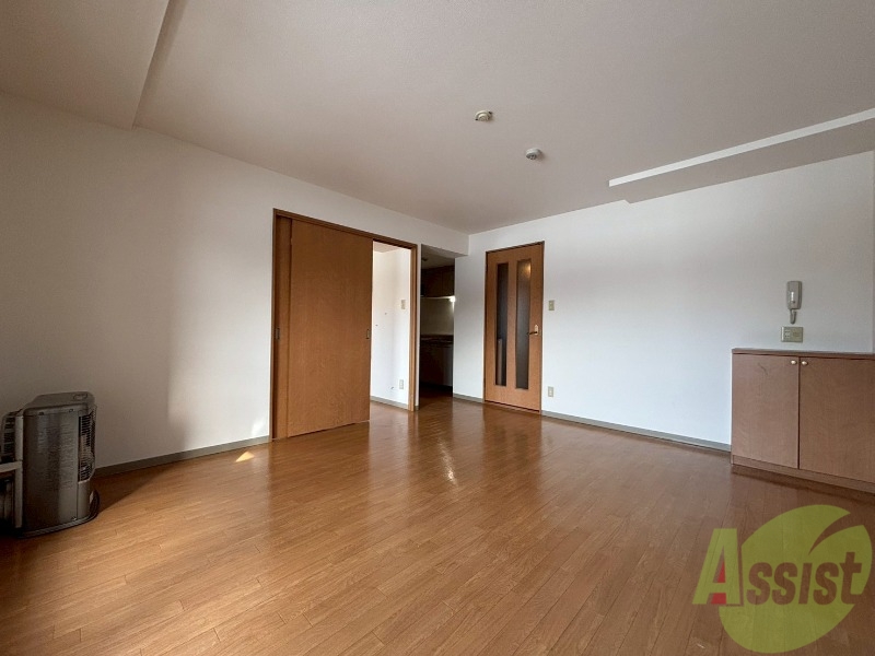 居室・リビング　広くてキレイなお部屋が広がっていて、充実した生活が送れそう。