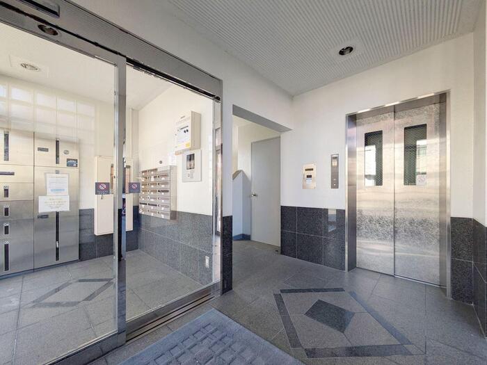 エントランス　エントランス