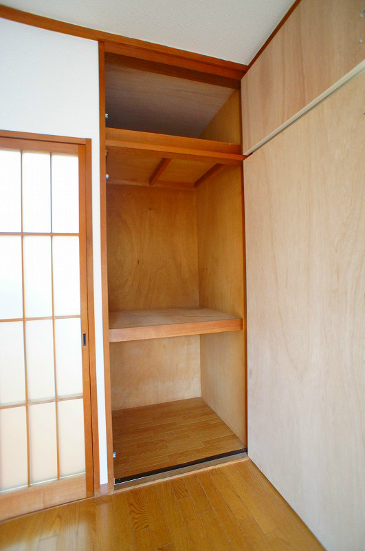 収納　収納（洋室6帖）
