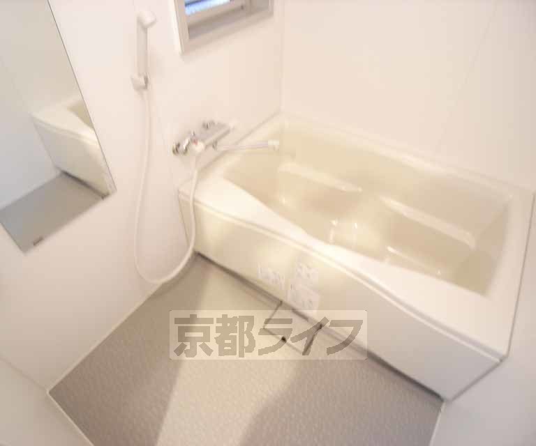 バス・シャワールーム　綺麗なお風呂です。