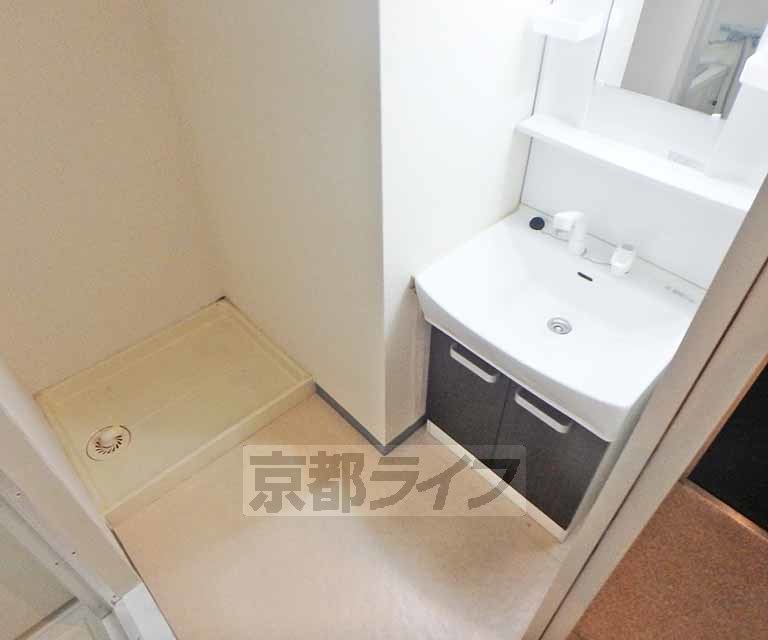 洗面設備　洗濯機はこちらへどうぞ