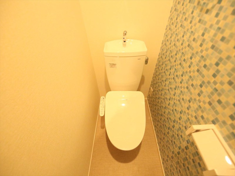 トイレ　温水洗浄暖房便座付トイレ　同仕様写真