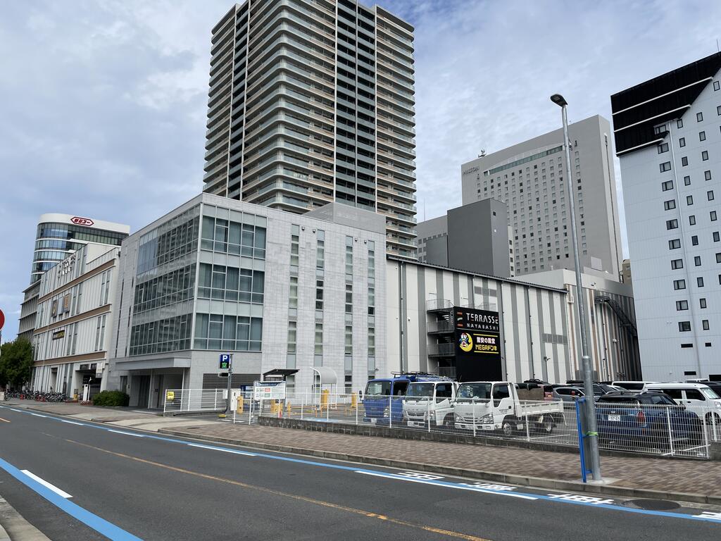 スーパー　MEGAドン・キホーテUNY納屋橋店（スーパー）まで900m