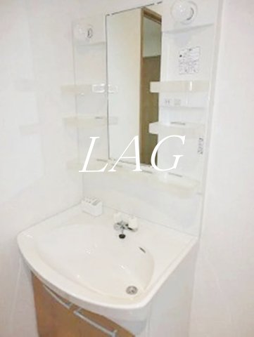 洗面設備　独立洗面台です。