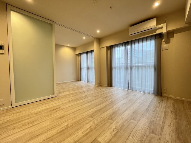 居室・リビング　※別部屋参照写真