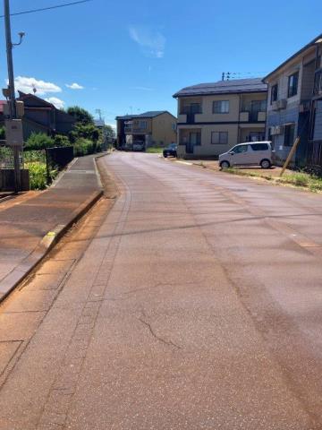 その他　全面道路（その他）まで0m