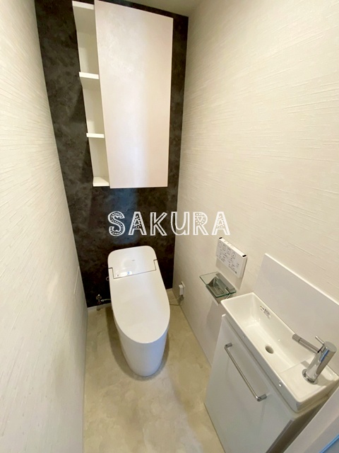 トイレ　落ち着いた色調のトイレです♪
