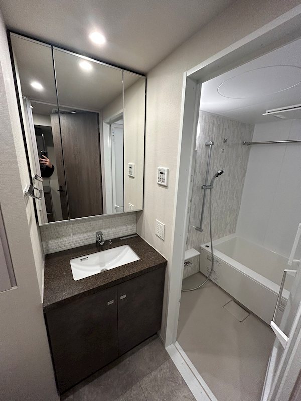 洗面設備　別号室内見予約受付中、お気軽にお問い合わせください。【003