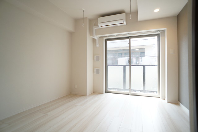 居室・リビング　参考写真（同建物別部屋のものです）