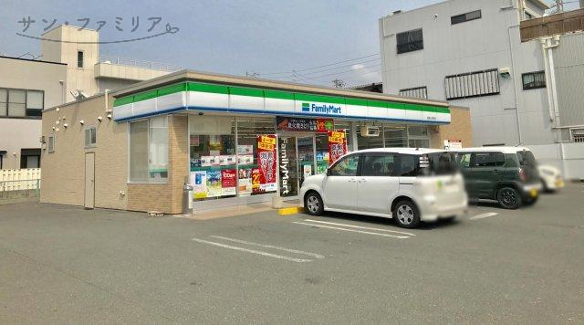 コンビニ　ファミリーマート　豊橋上伝馬町店（コンビニ）まで105m