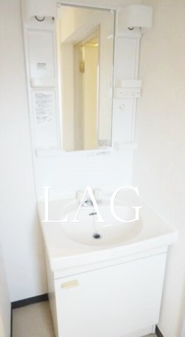 洗面設備　洗面台です。
