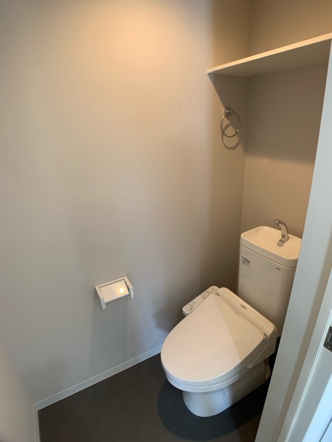 トイレ　温水洗浄便座付きでおすすめです