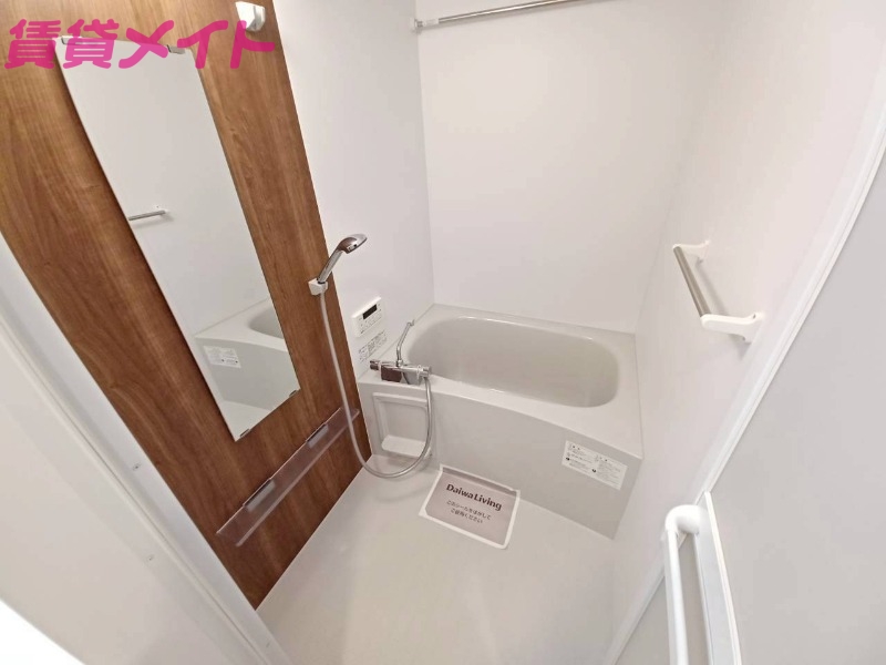 バス・シャワールーム　同型参考写真