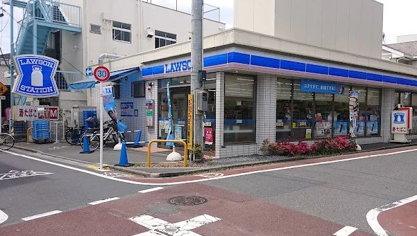 コンビニ　ローソン品川南大井四丁目店（コンビニ）まで267m
