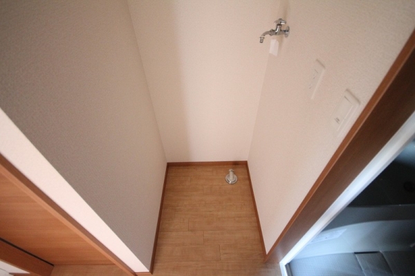 その他部屋・スペース　※参考写真　こちらは106号室のものです。色・設備等の違いが