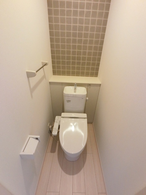 トイレ　温水洗浄暖房便座