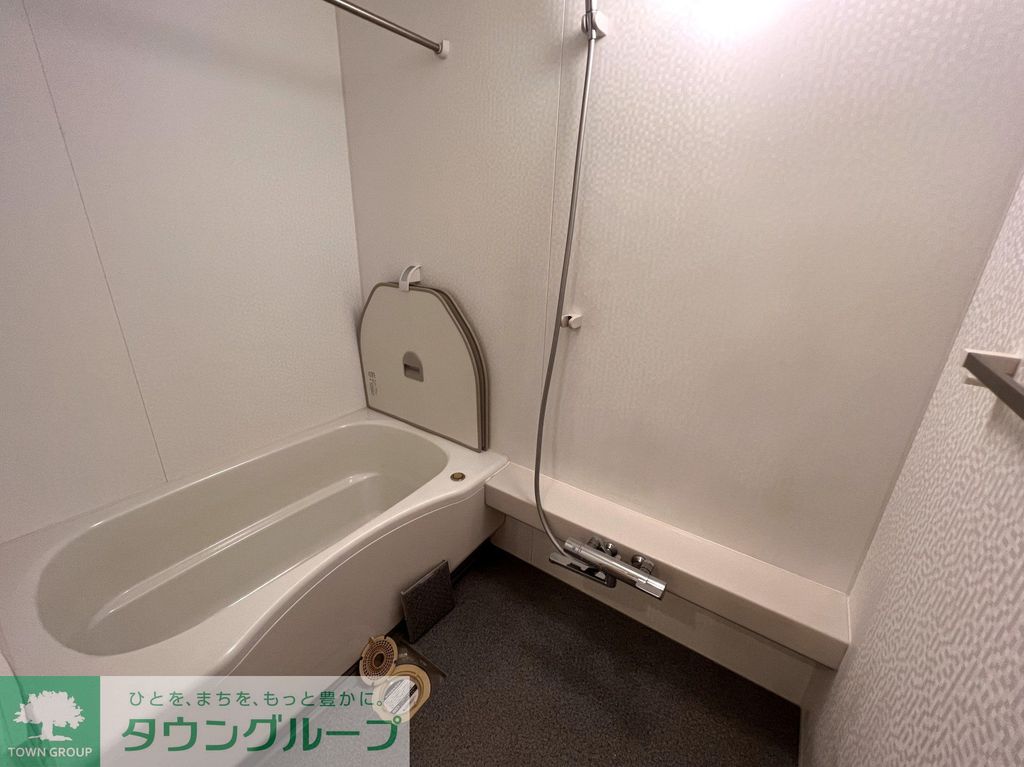 バス・シャワールーム　浴室乾燥機、追焚き機能付き