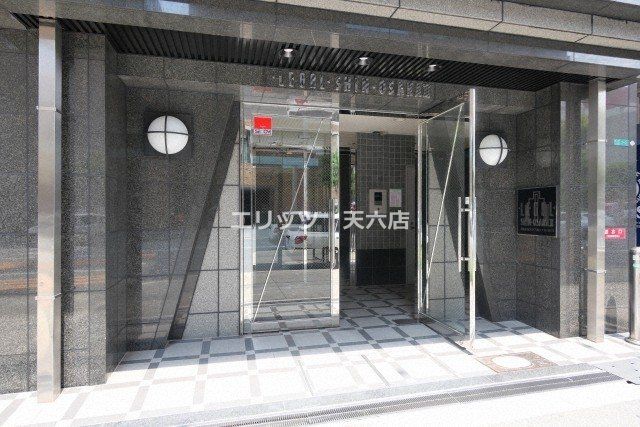 エントランス　エントランス