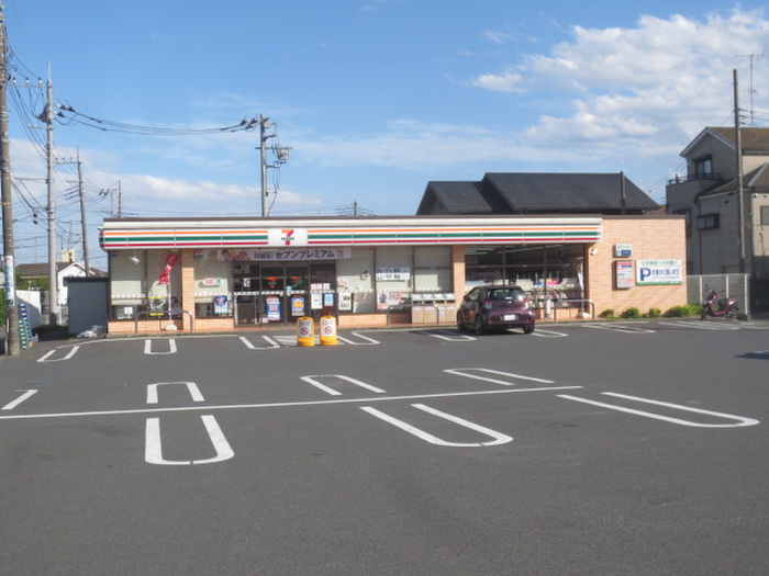 コンビニ　セブンイレブン（コンビニ）まで72m