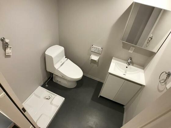 洗面設備　※別号室の写真のため現況と少し異なります