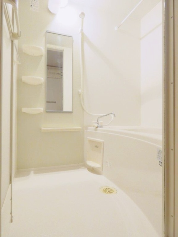 バス・シャワールーム　図面と現状に相違がある場合には現状を優先