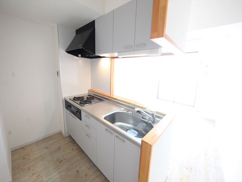 キッチン　カウンターキッチン（ガス3口コンログリル付）