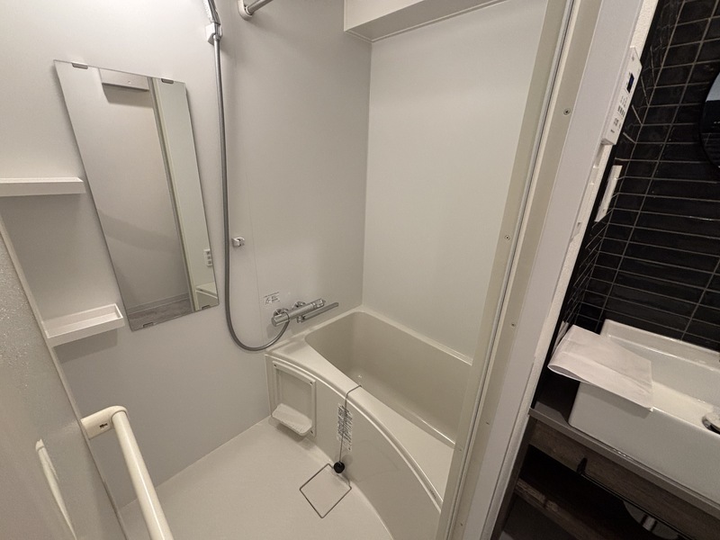 バス・シャワールーム　コンパクトで使いやすいお風呂です