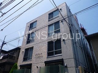 建物外観　閑静な住宅街に佇む低層のデザイナーズマンション