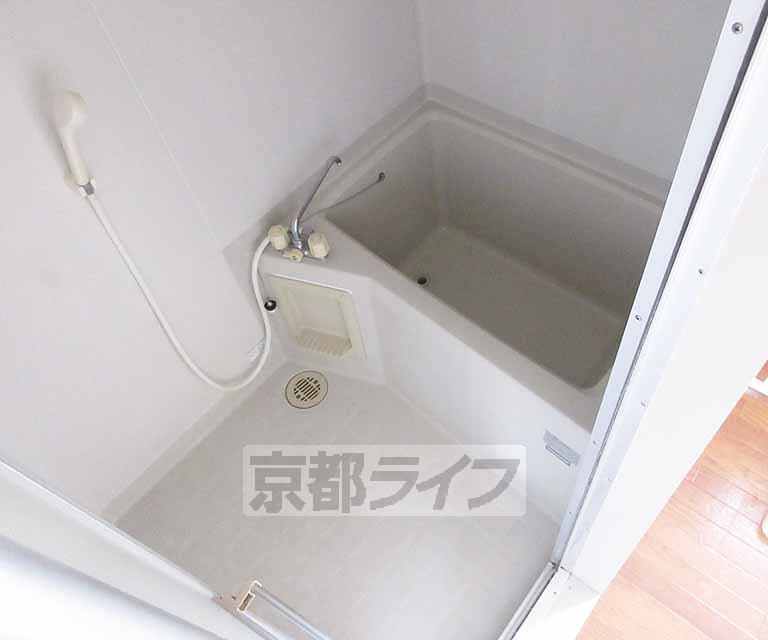 バス・シャワールーム　リラックスできるバスルーム・