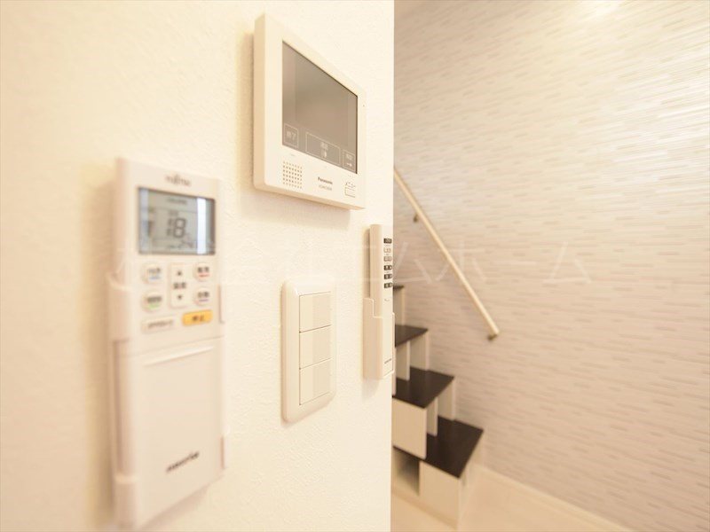 セキュリティ　ＴＶモニター付インターホン　同型写真