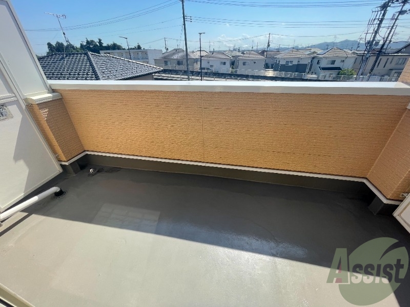 バルコニー　バルコニーはこちらです。広いのでのびのびと作業ができますね！