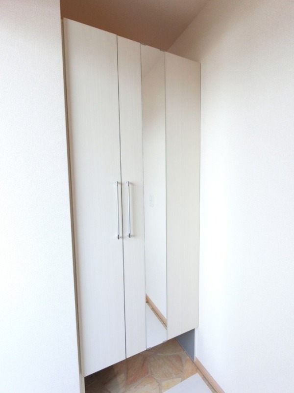 玄関　図面と現状に相違がある場合には現状を優先