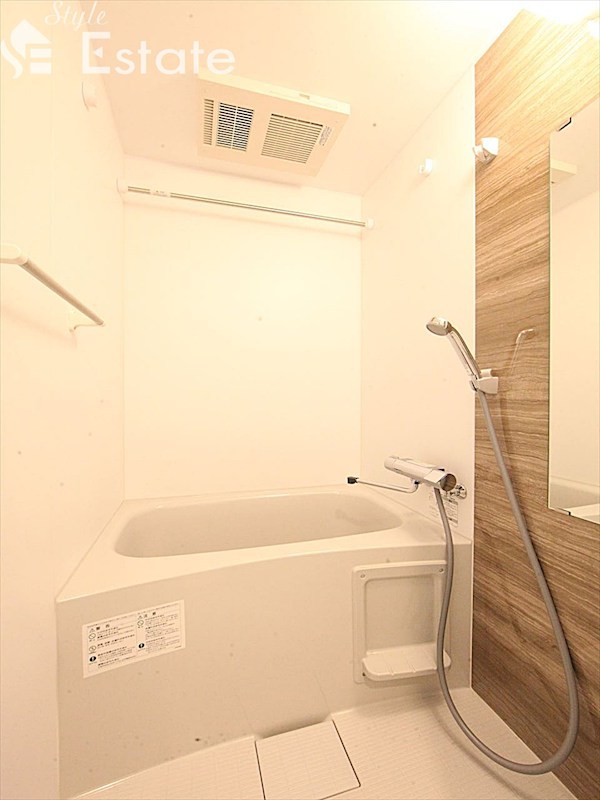 バス・シャワールーム　バスルーム