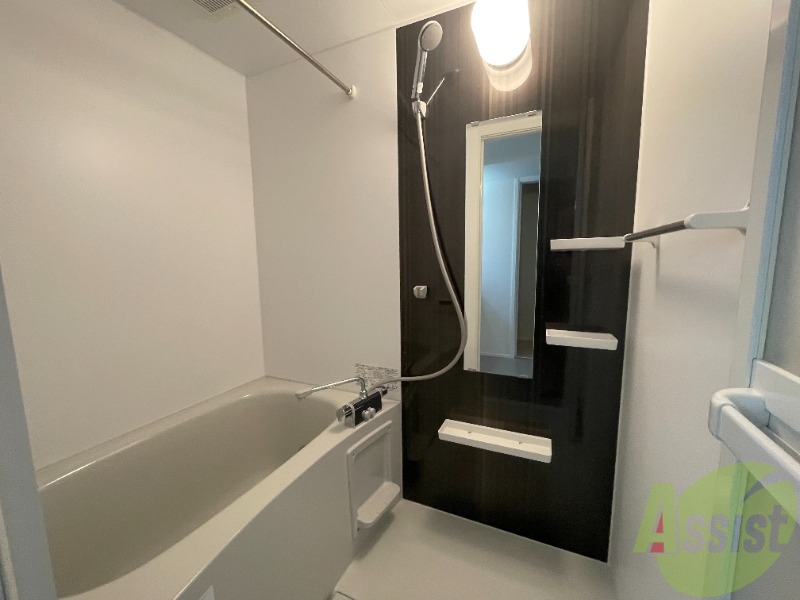 バス・シャワールーム　浴室乾燥、追い焚き機能、両方付いた浴室です。