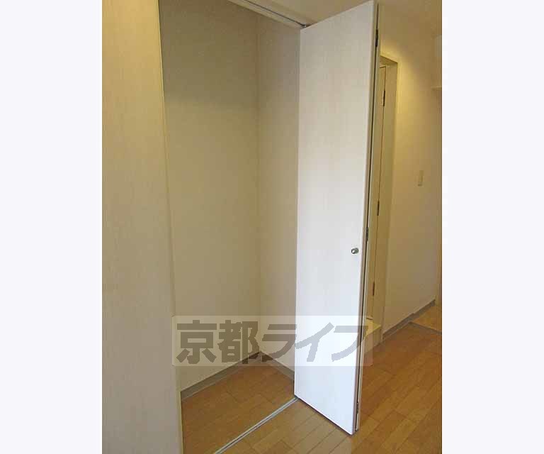 収納　キッチン裏収納です