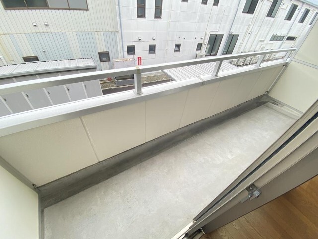 バルコニー　同物件別室のイメージ画像となります