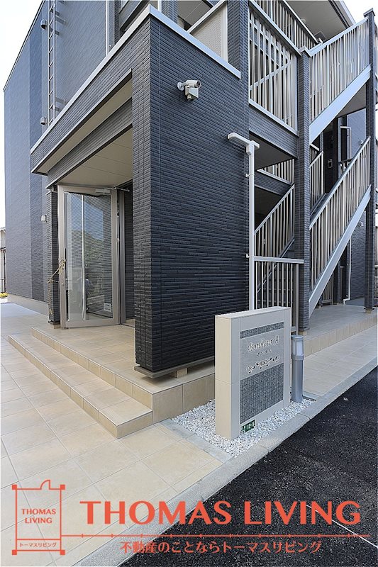 エントランス　オートロック付きです。